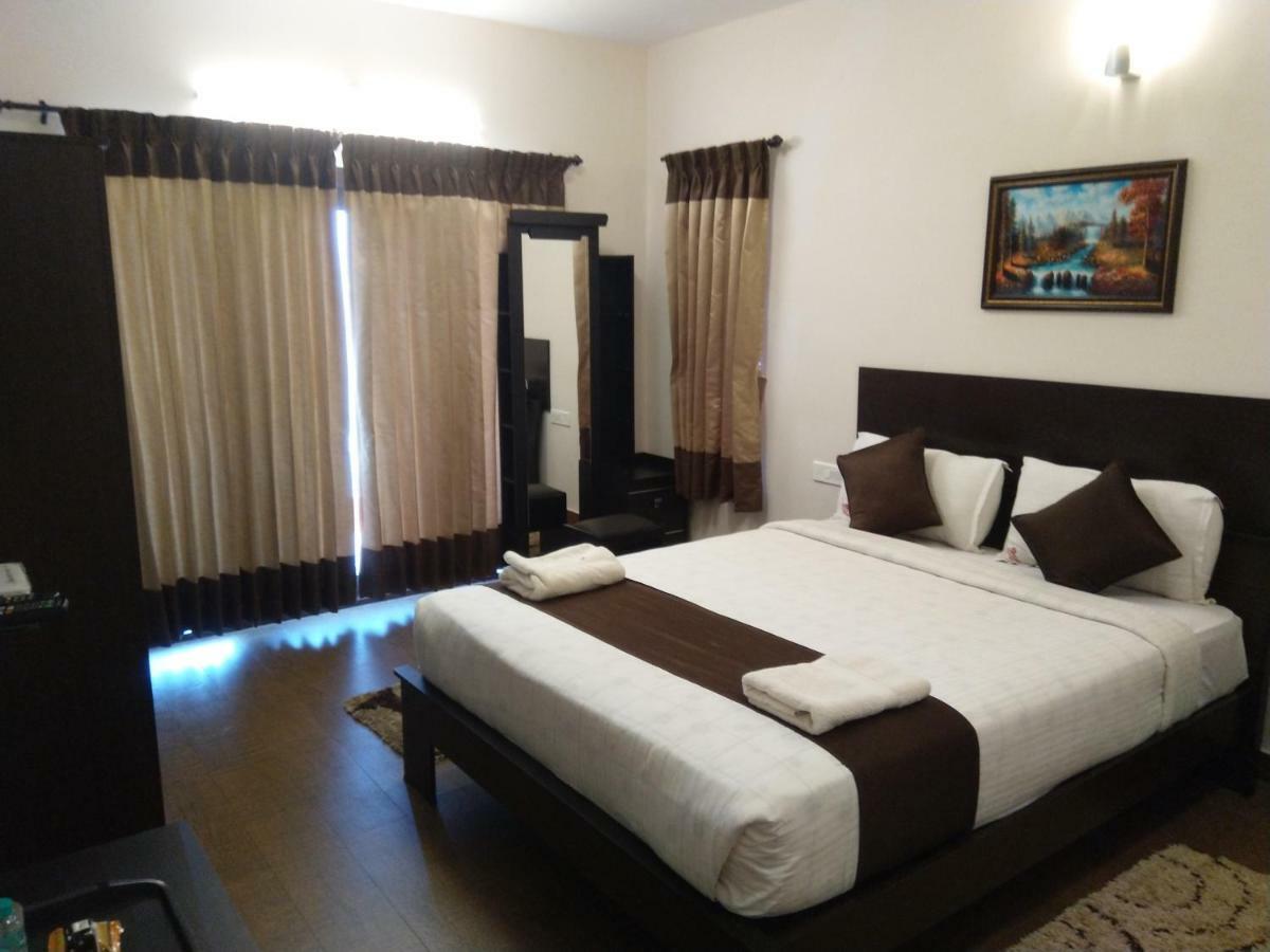 Paradise Perfect - Non Smoking Non Alcoholic No Unmarried Couples Udagamandalam Exterior foto