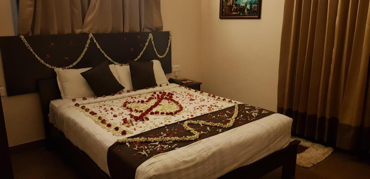 Paradise Perfect - Non Smoking Non Alcoholic No Unmarried Couples Udagamandalam Exterior foto
